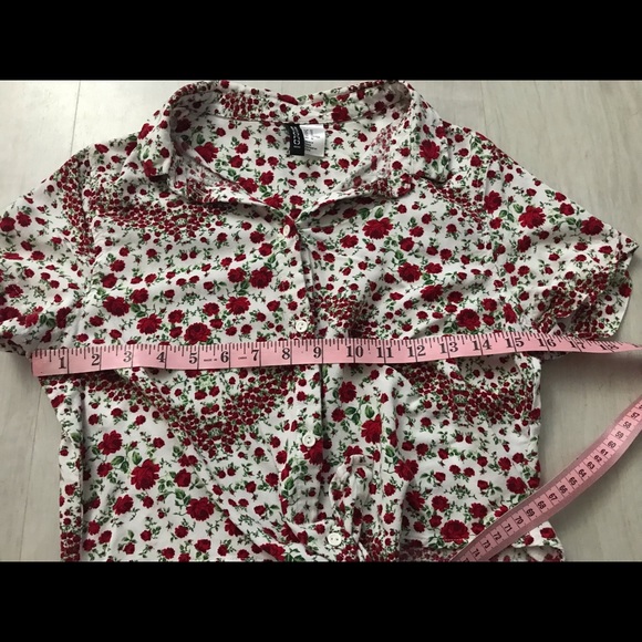 Divided H&M collared button down crop shirt - Picture 2 of 5